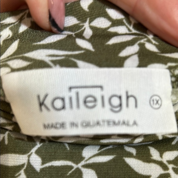 White and Green Maxi Slip Skirt for Resort Wear - Picture 4 of 8